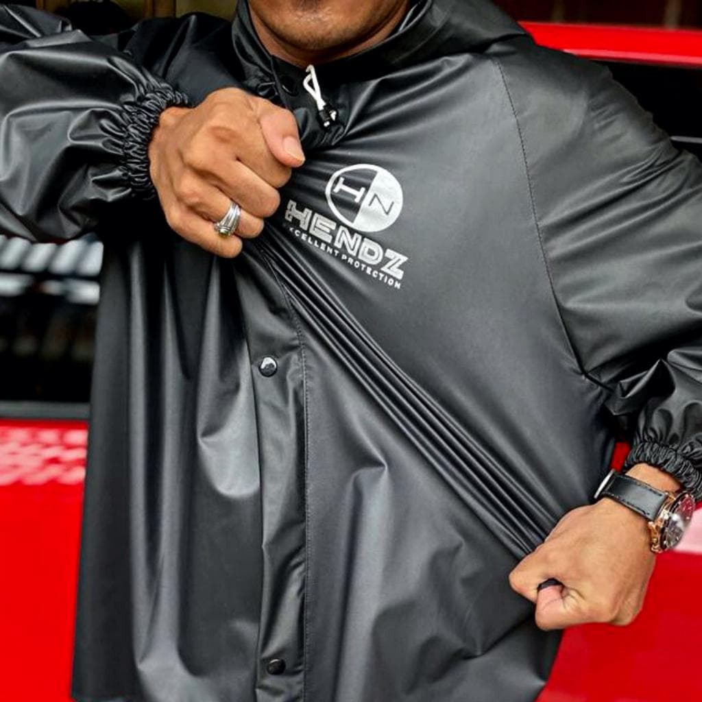 Review Jas Hujan HENDZ 025: Perisai Anti Badai atau Sekadar Plastik Mahal?