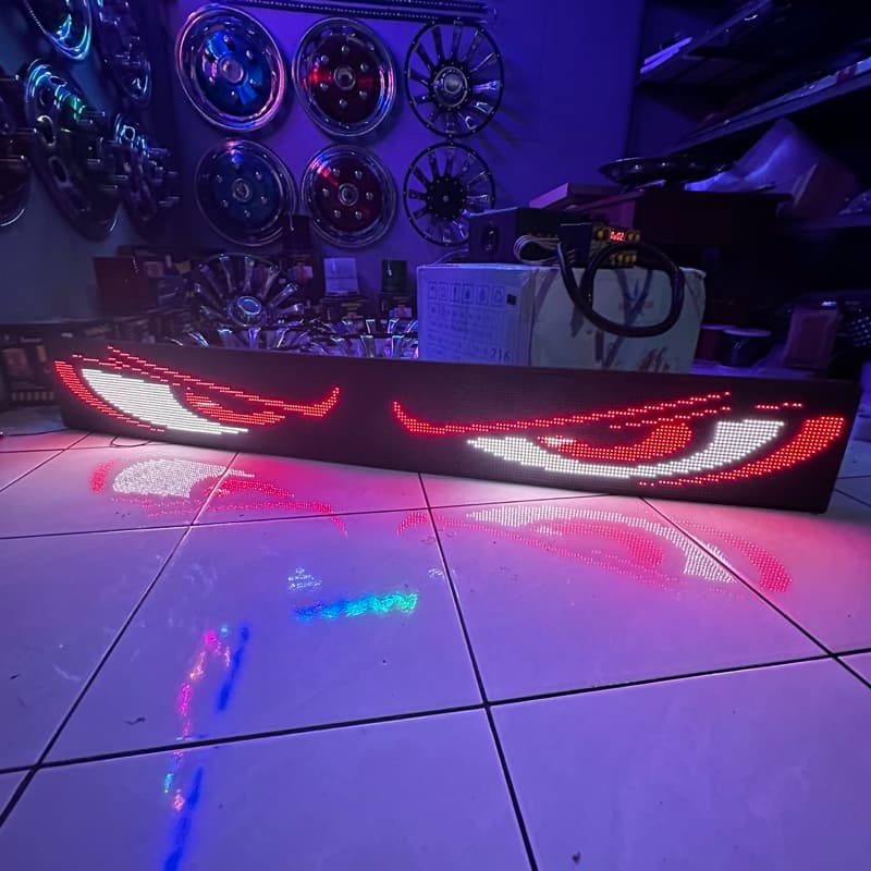 Animasi Mata Running Text P5: Variasi Mobil Kekinian & Fleksibel