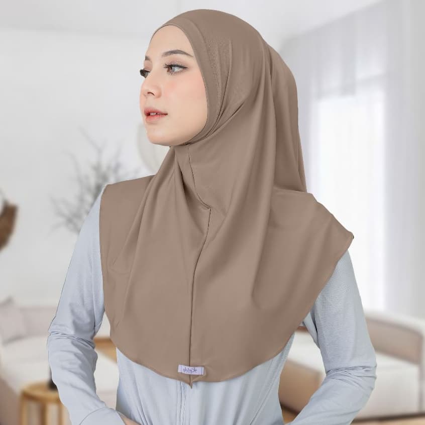 Review Kalisha Bergo Zaida: Hijab Instan Sat-Set Anti Gerah