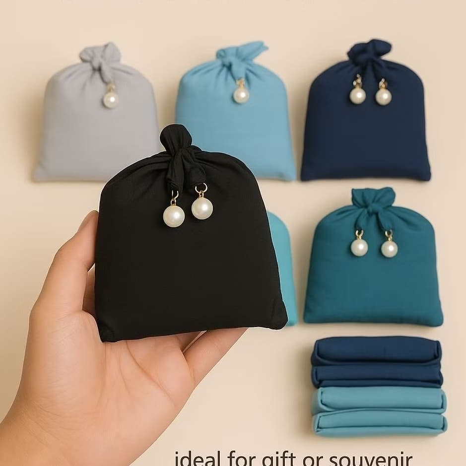 Review Mukena Traveling 2in1: Mini Pouch, Muat di Saku!