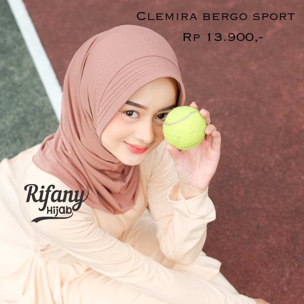 Review Clemira Bergo Sport: Hijab Sat-Set Anti Ribet Buat Si Aktif
