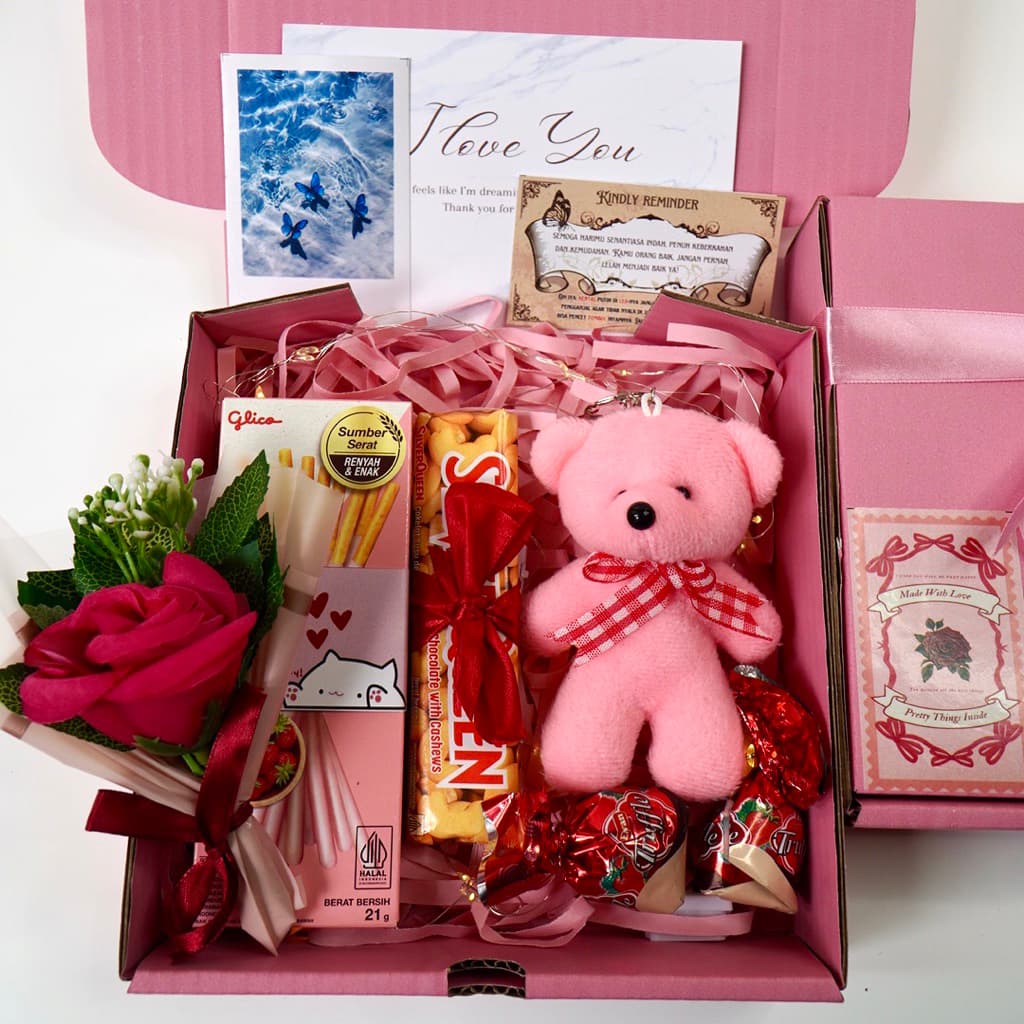 Hampers Snack Box Pink Series: Kado Anti-Ribet & Berkesan!