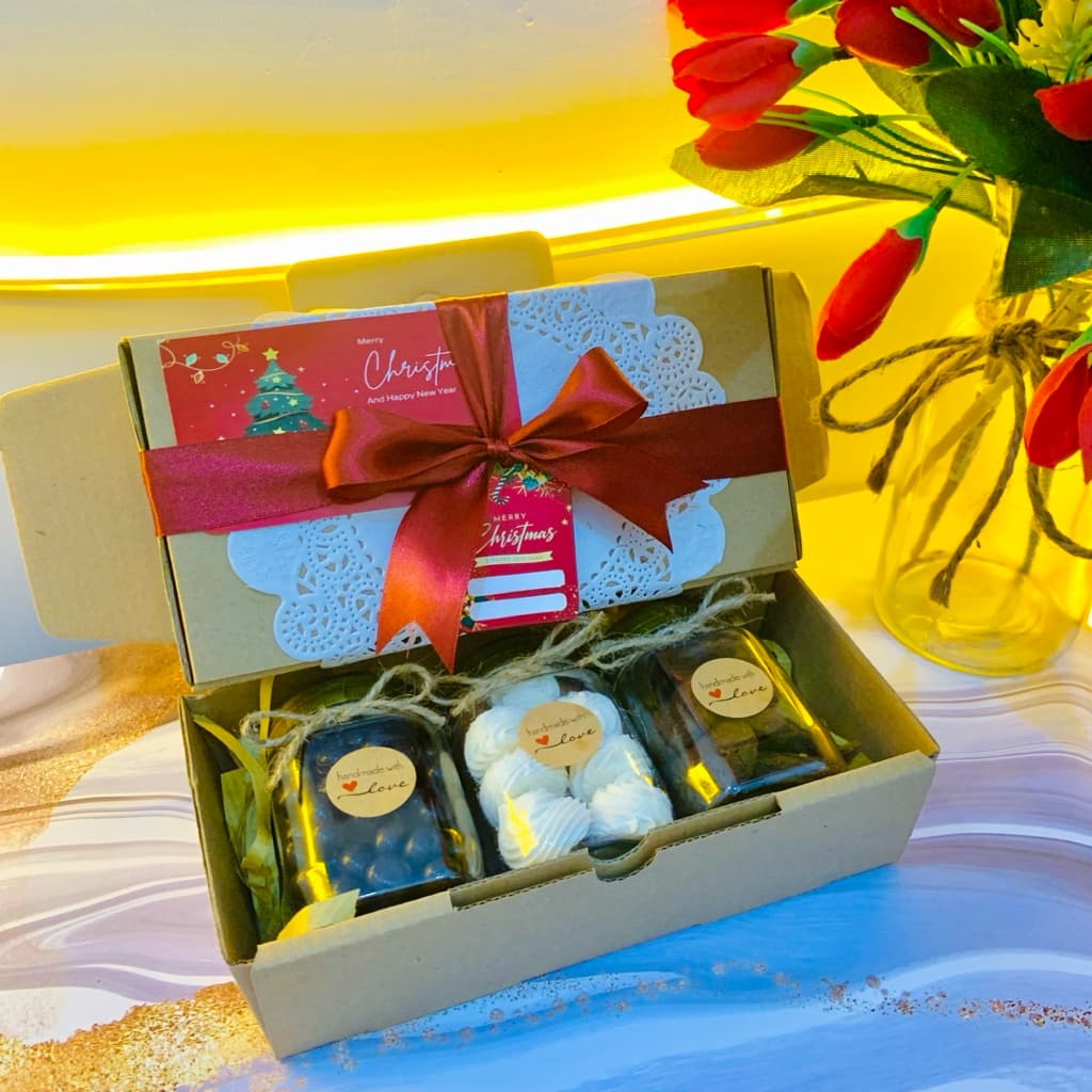 Review Hampers Kue Minimalis: Kado Elegan Untuk Semua Acara