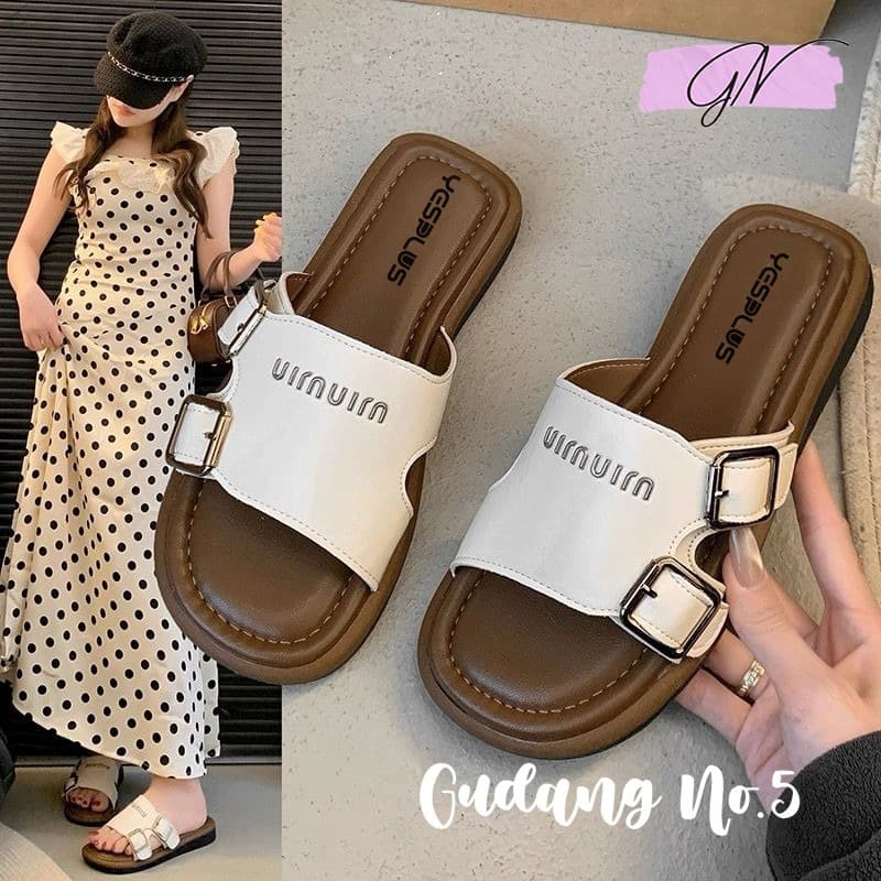 GN 820-2 NiuNiu: Sandal Jelly Anti-Slip Trendi untuk Wanita