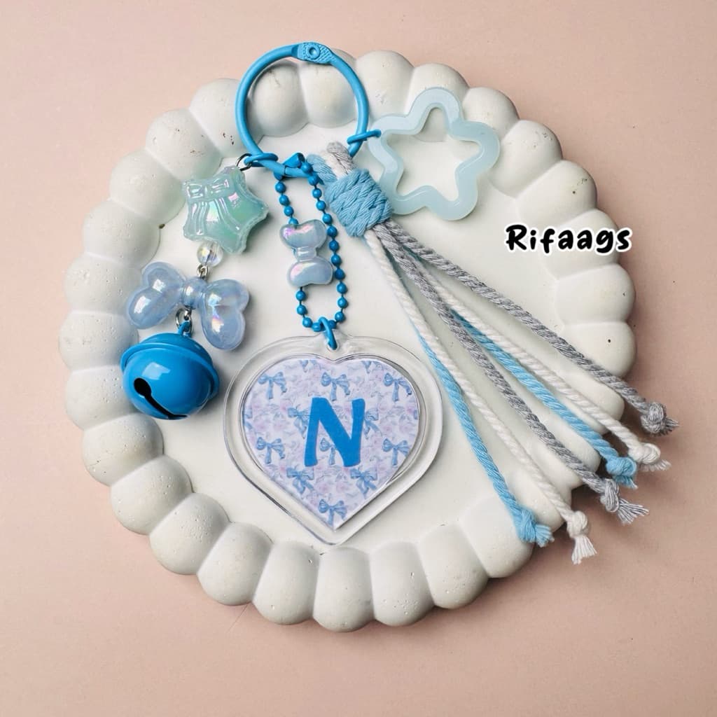 Review Gantungan Kunci Macrame Huruf: Bikin Tas Jadi Beda!