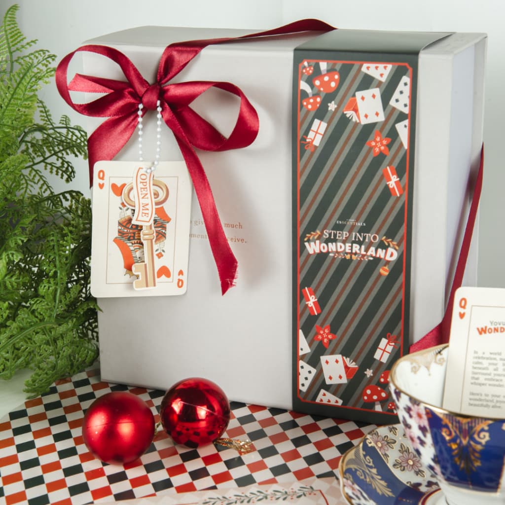 Your Esscentials: Hampers Natal 2025, Kado Spesial Anti-Pusing!