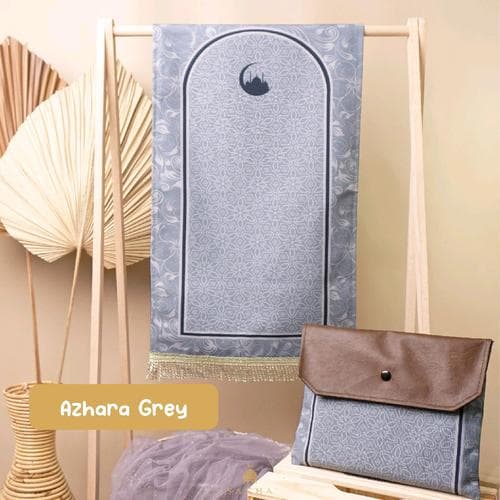 Review Sajadah Sakha Azhara: Solusi Ibadah Travel Anti-Ribet